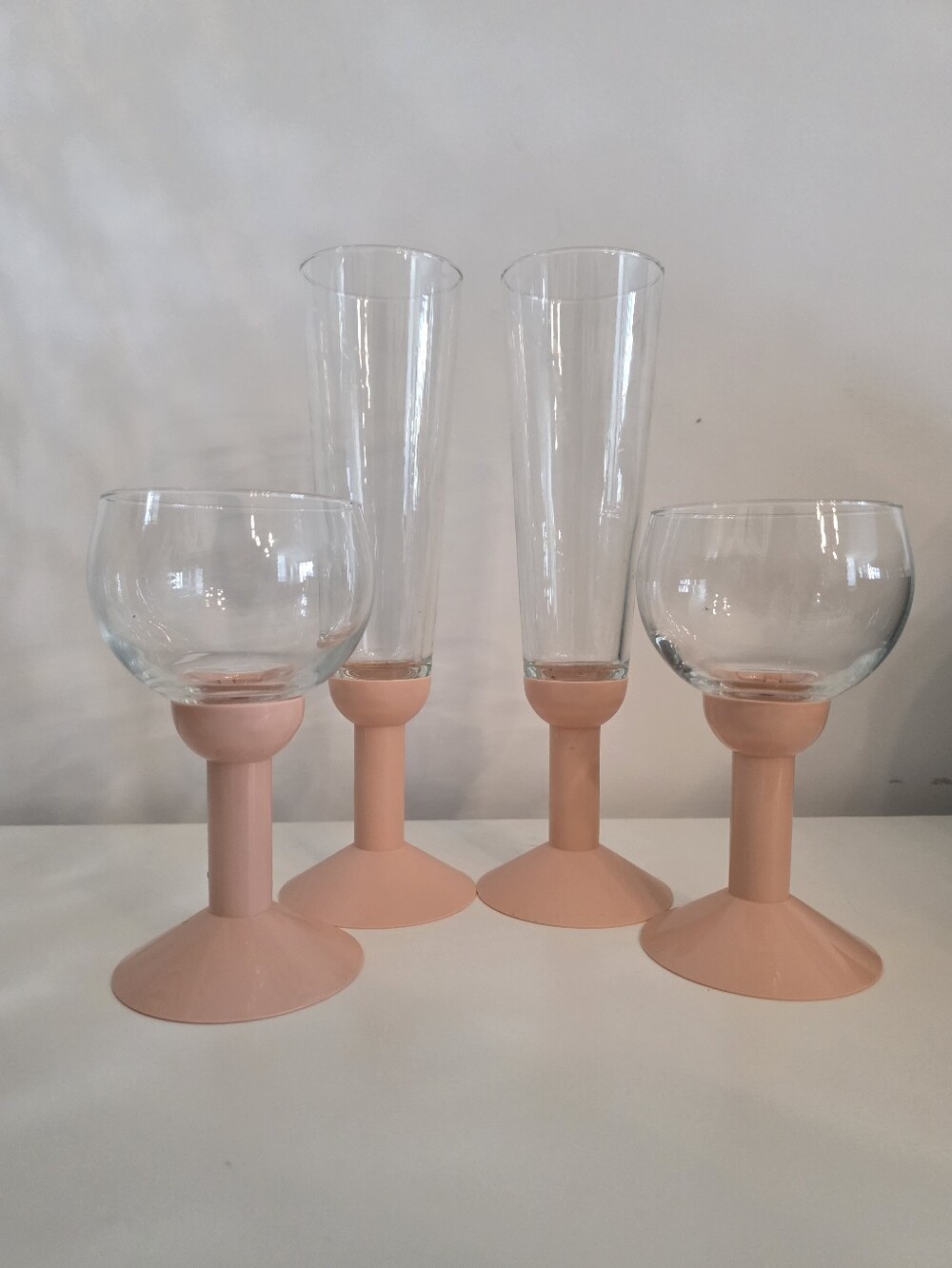 Bodum Pink Stemmed Glass Set - Elegant Drinkware
